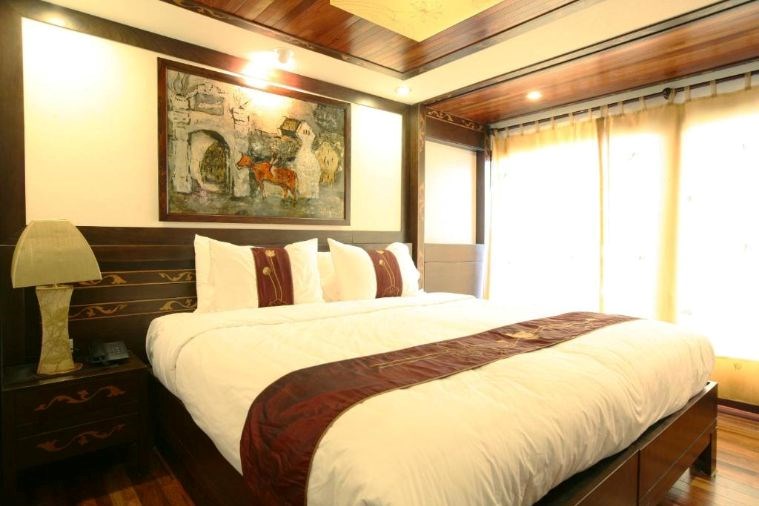 Suite with Balcony - 3 ngày 2 đêm